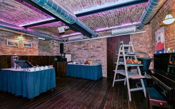 pódium - restaurace Stará Tkalcovna